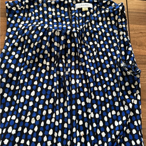 Calvin Klein - Picture 2 of 2